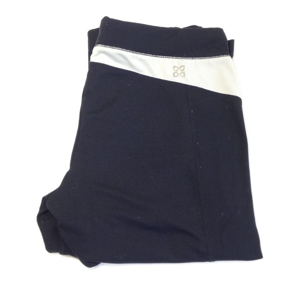 Women’s Dactra Black Bike Pants Activewear Size M - Picture 8 of 10